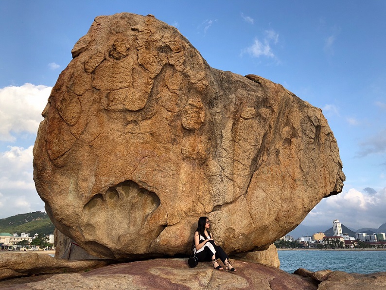 hòn Chồng Nha Trang - đặc sản Kim Biển