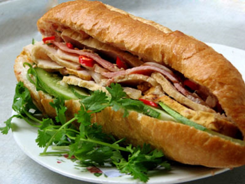bánh mì Nha Trang, đặc sản không thể không thử khi đến với Nha Trang